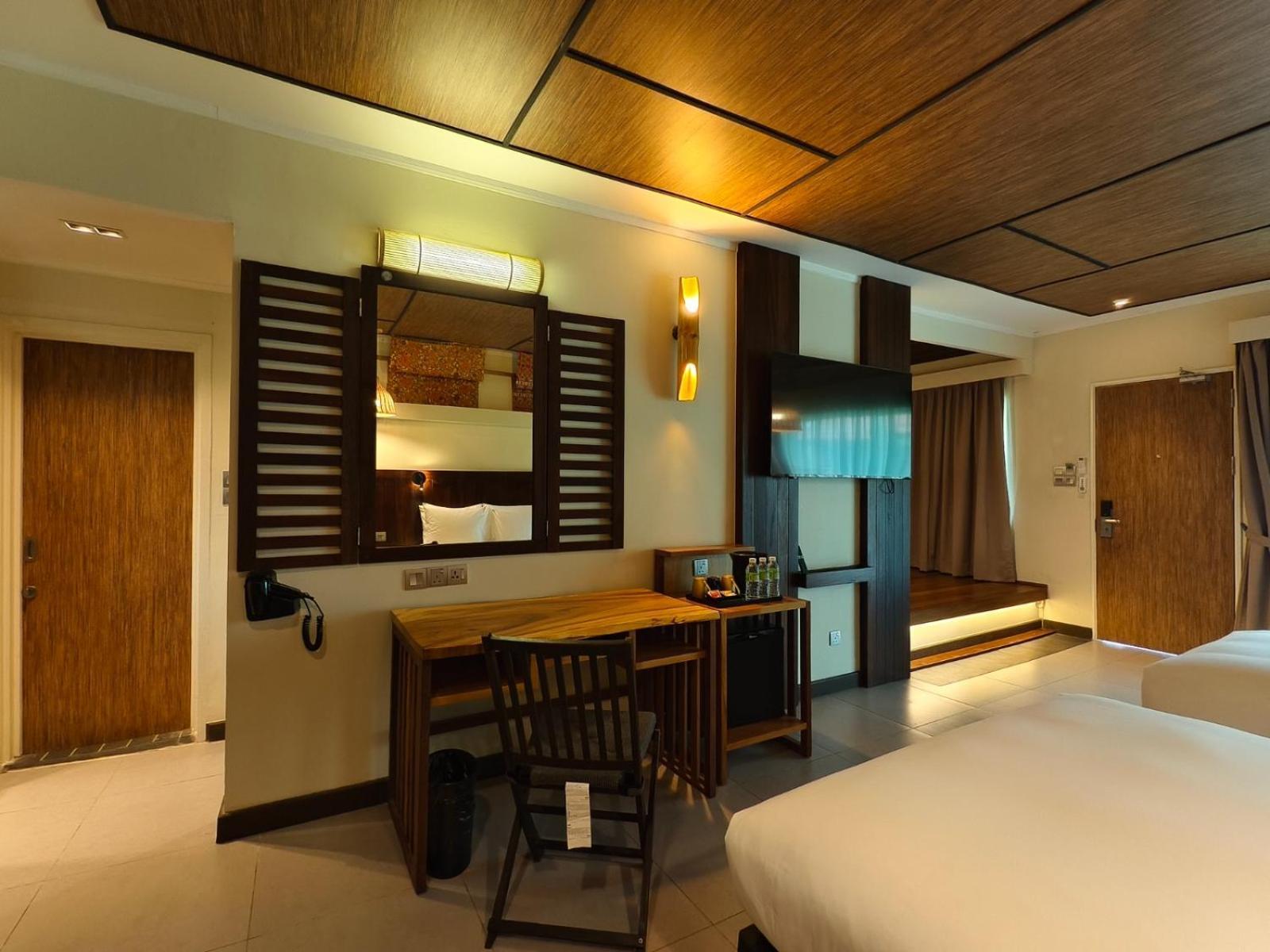 Borneo Beach & Mangrove Resort Tuaran Экстерьер фото